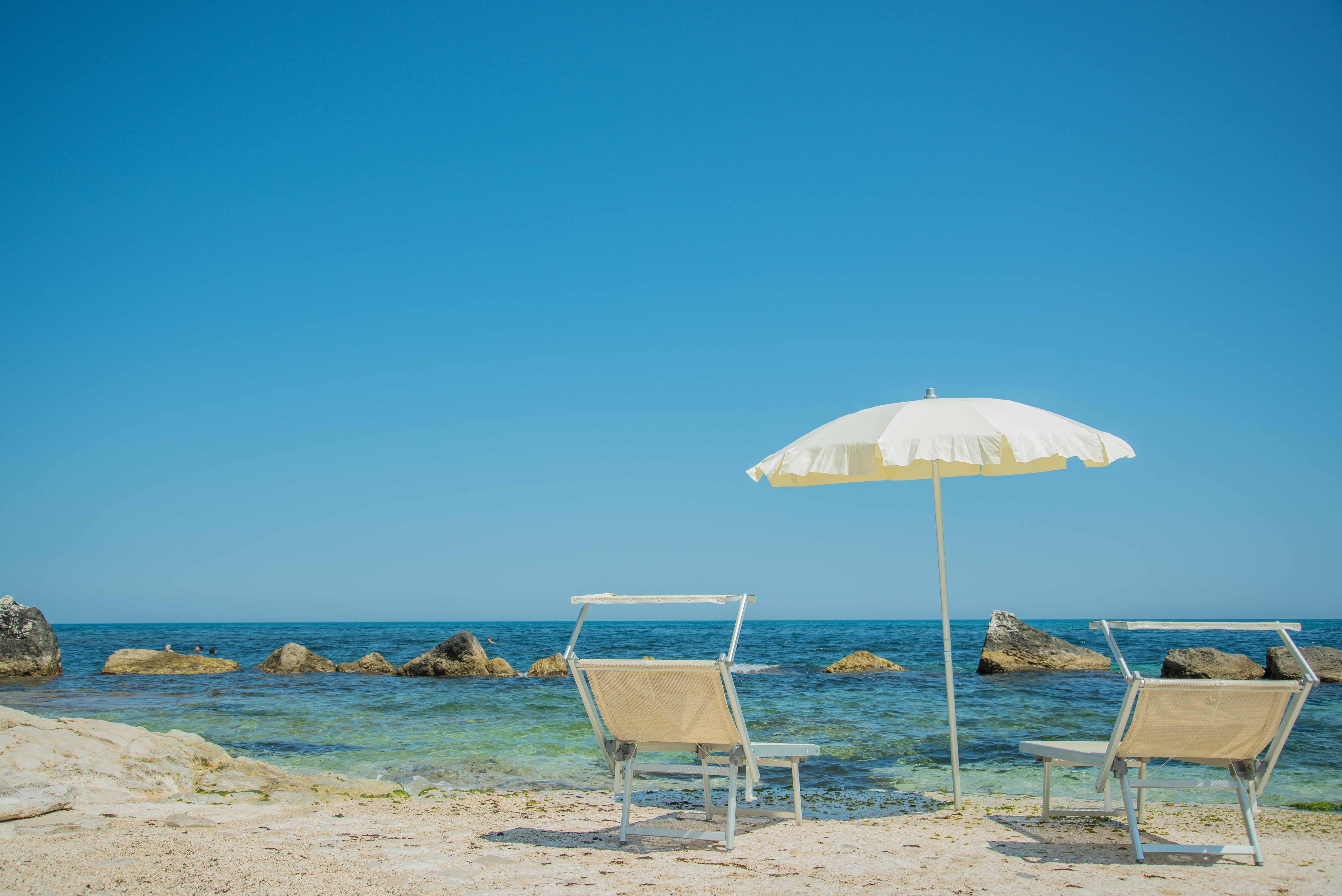 Hotel Riva Del Sole โจวีนัซโซ ภายนอก รูปภาพ
