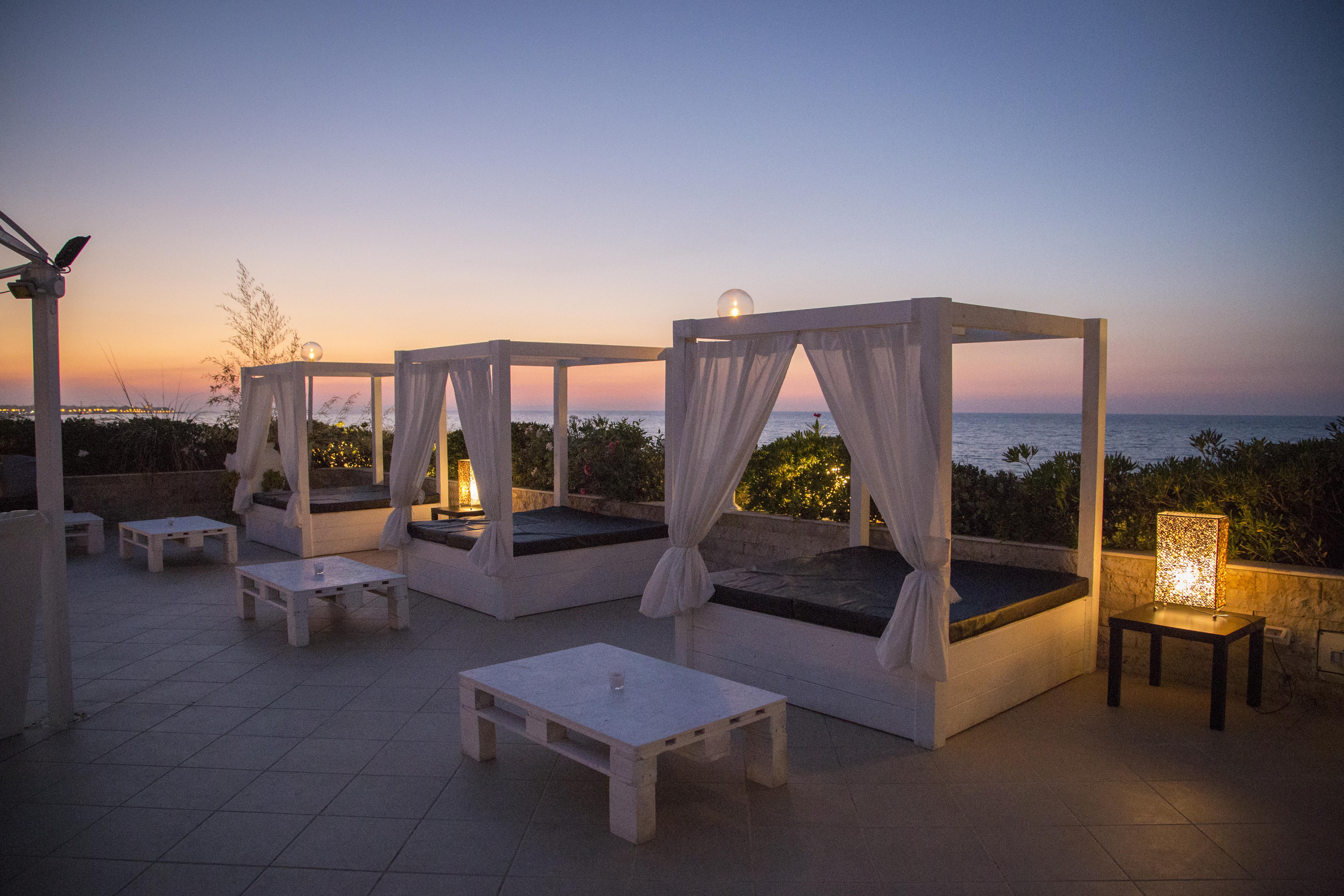 Hotel Riva Del Sole โจวีนัซโซ ภายนอก รูปภาพ